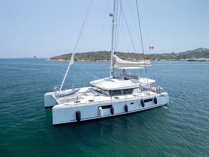 Lagoon 52F (5 cab) - 