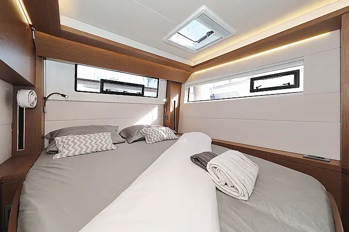 Lagoon 50/5 cab - 