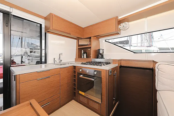 Lagoon 50/5 cab - 