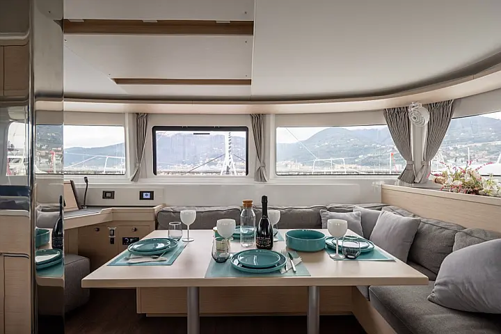 Lagoon 46 (3 CAB) - 