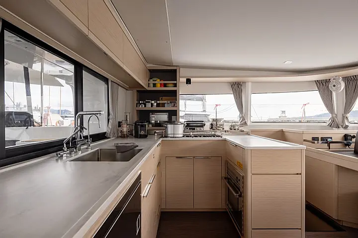 Lagoon 46 (3 CAB) - 