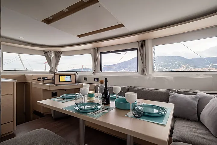 Lagoon 46 (3 CAB) - 