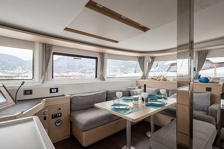 Lagoon 46 (3 CAB) - 