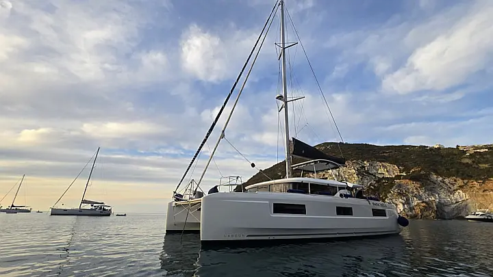 Lagoon 46 (3 CAB) - 
