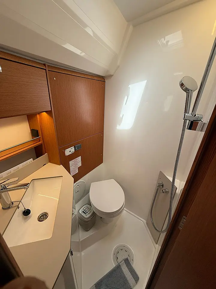Bavaria C46 - 