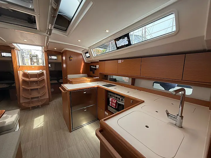 Bavaria C46 - 