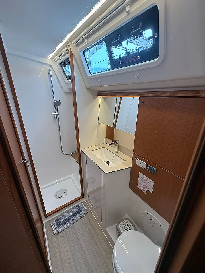 Bavaria C46 - 