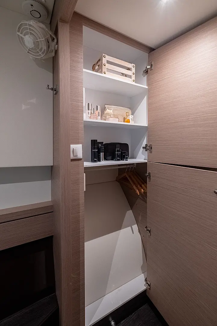 Fountaine Pajot Astréa 42 - 