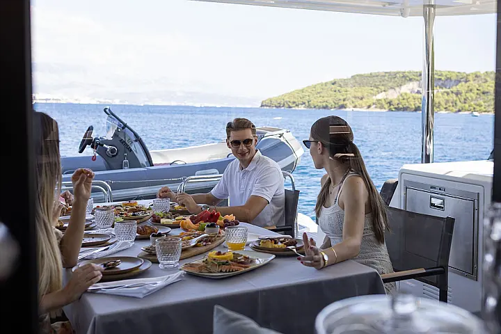 Lagoon 55 (2025) - 
