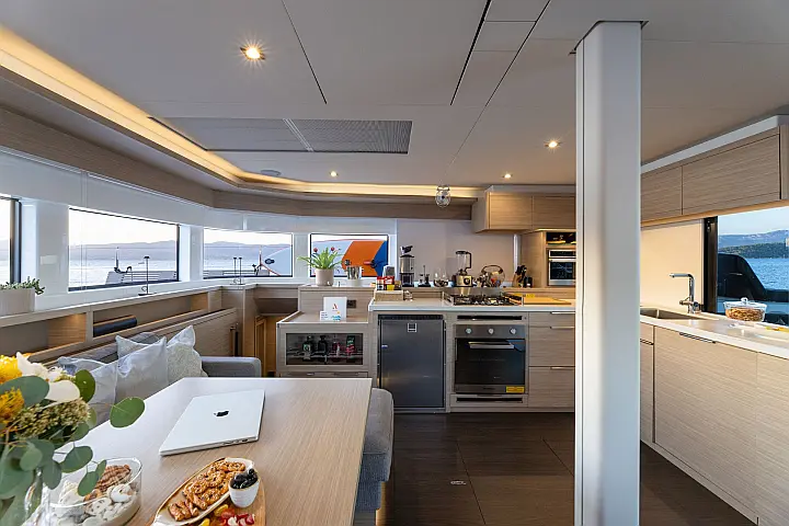 Lagoon 55 (2025) - 
