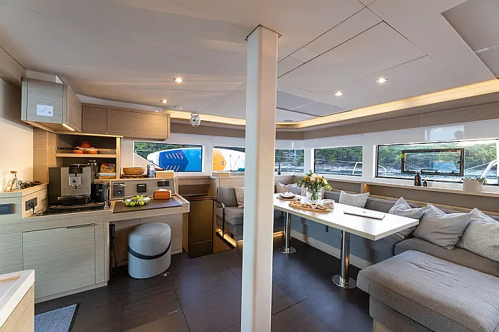 Lagoon 55 (2025) - 