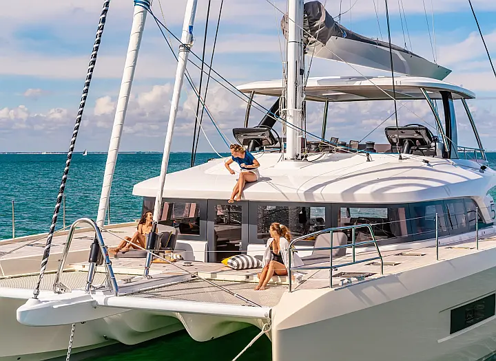 Lagoon Sixty5 - 