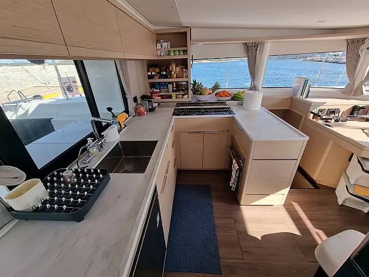 Lagoon 46 - 