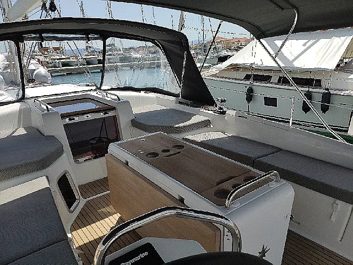 Jeanneau 51 - 