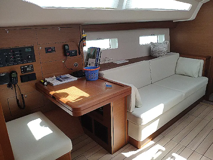 Jeanneau 51 - 