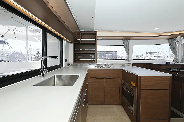 Lagoon 46 - 