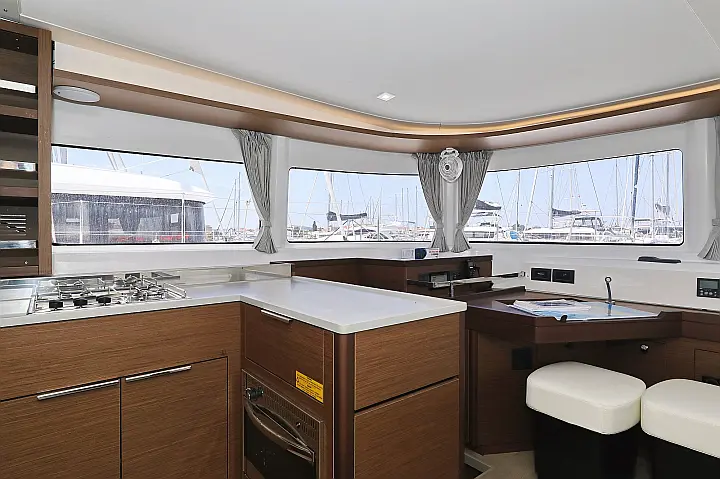 Lagoon 46 - 