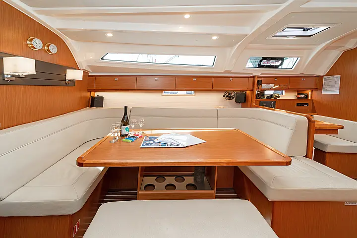 Bavaria Cruiser 41 - 