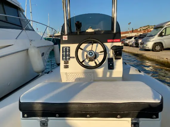 Falkor 22