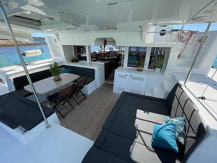 Lagoon 450 Fly - 