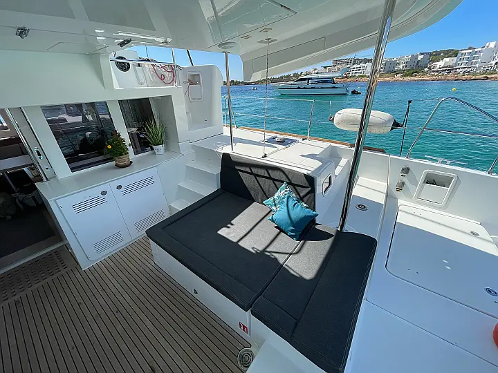 Lagoon 450 Fly - 