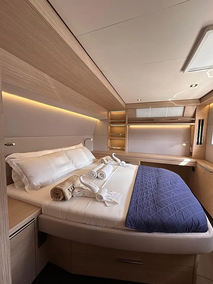 Lagoon 55 (5 cab) - 