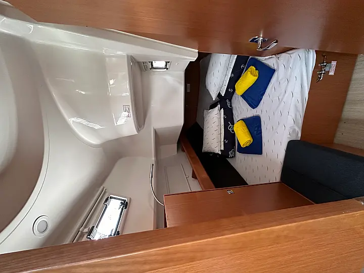 Bavaria Cruiser 37 - 