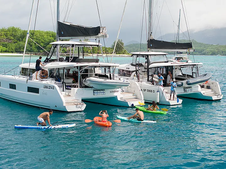 Lagoon 46 - External image