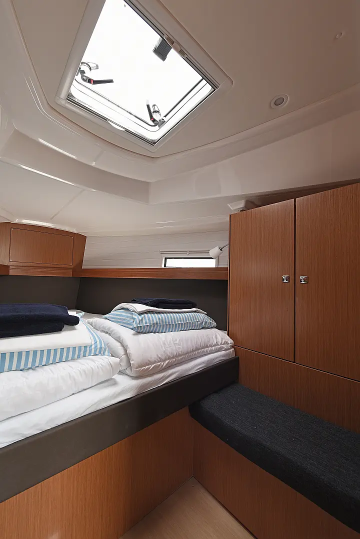 Bavaria Cruiser 37 - 