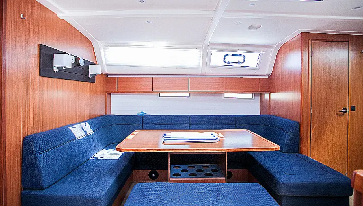 Bavaria Cruiser 51 - 