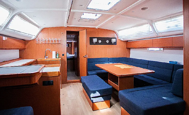 Bavaria Cruiser 51 - 