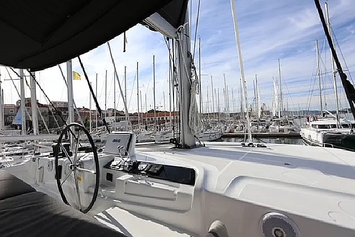 Lagoon 46 Fly - 