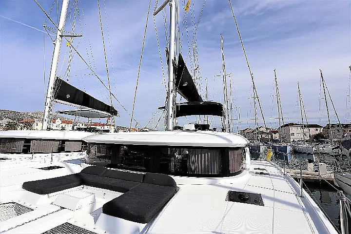 Lagoon 46 Fly - 
