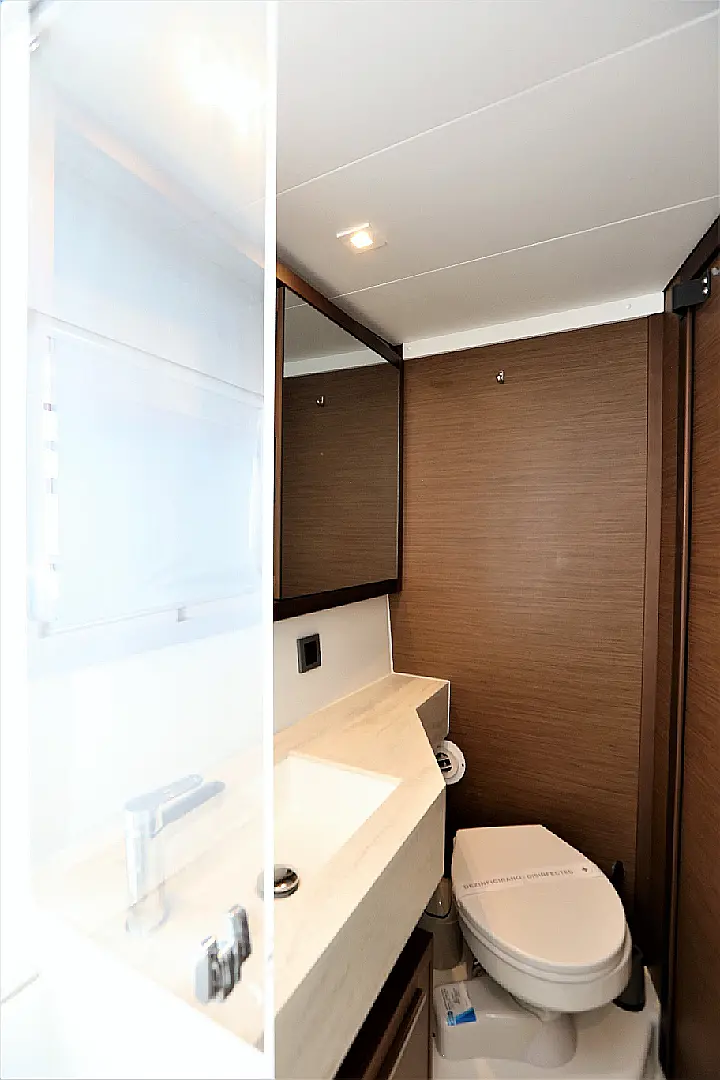 Lagoon 46 Fly - 