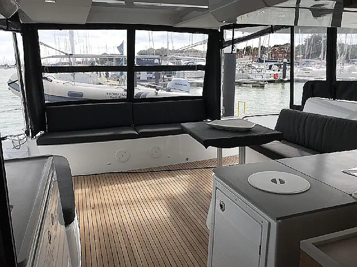 Lagoon 46 Fly - 