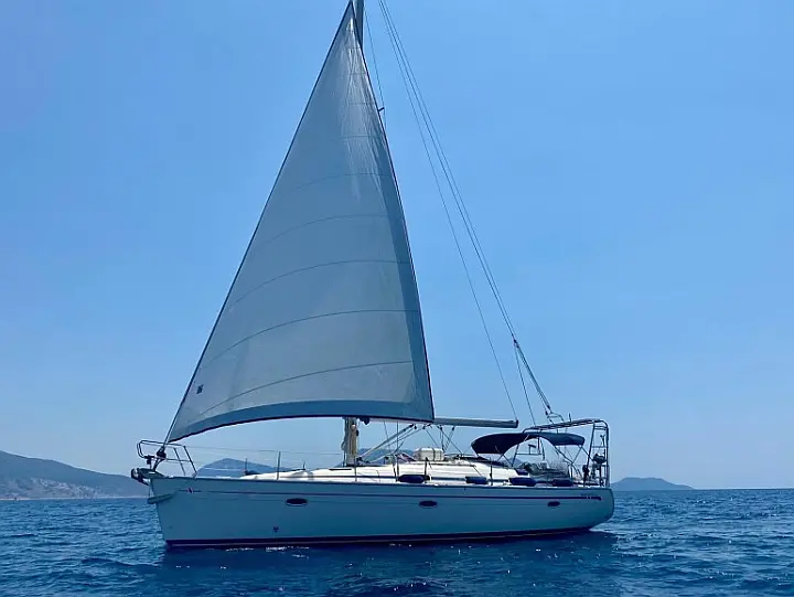 Bavaria 42 - External image