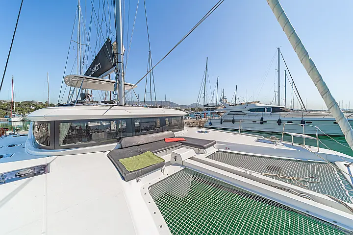 Lagoon 46 A/C & GEN & WM - 