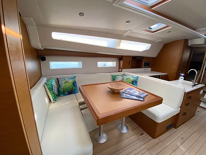 Jeanneau 51 - 