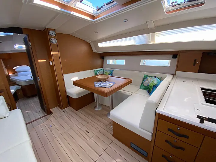 Jeanneau 51 - 