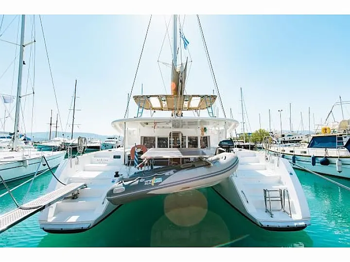Lagoon 450  Flybridge - External image