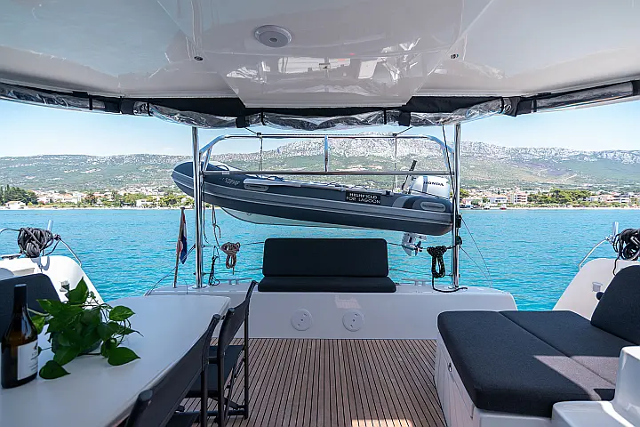 Lagoon 42 Owner version - 