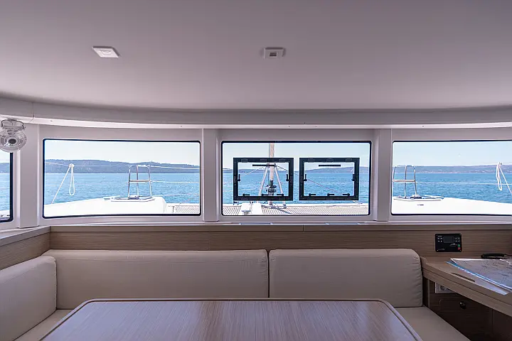 Lagoon 42 Owner version - 