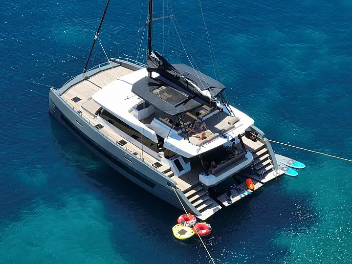 Moon Yacht 60  - 