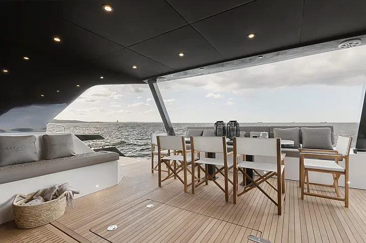 Moon Yacht 60  - 