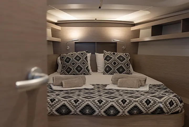 Hanse 458-Owner Edition LUX (GEN,AC,WATERMAKER) - 