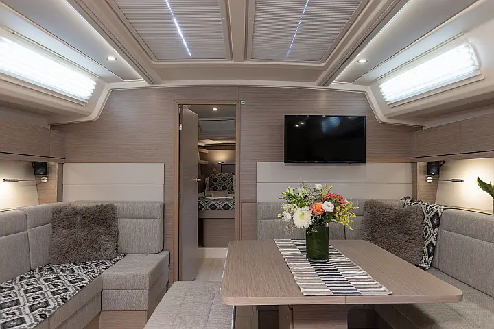 Hanse 458-Owner Edition LUX (GEN,AC,WATERMAKER) - 