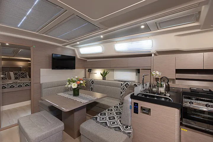 Hanse 458-Owner Edition LUX (GEN,AC,WATERMAKER) - 