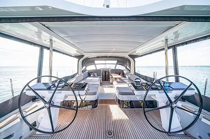 Jeanneau 65 - 