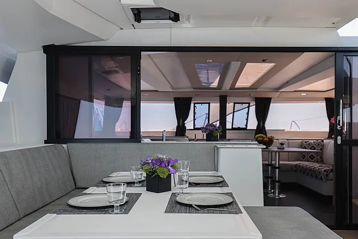 Fountaine Pajot 47 TANNA LUX (GEN,AC,WATERMAKER) - 