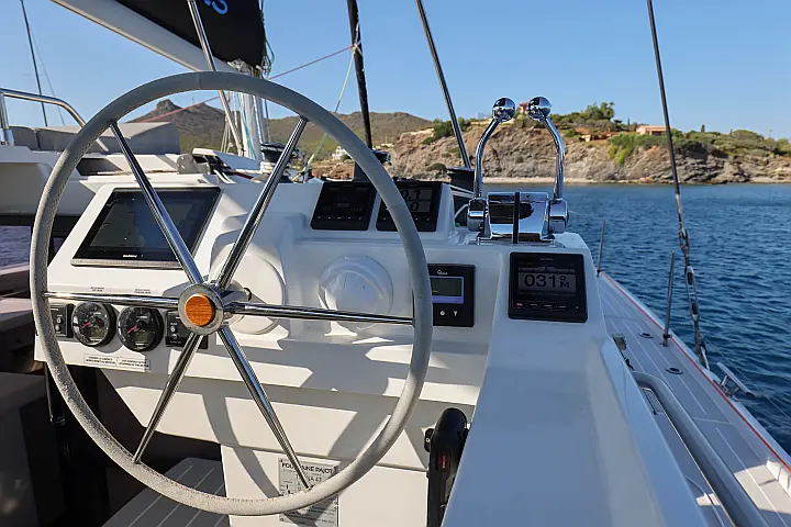 Fountaine Pajot 47 TANNA LUX (GEN,AC,WATERMAKER) - 